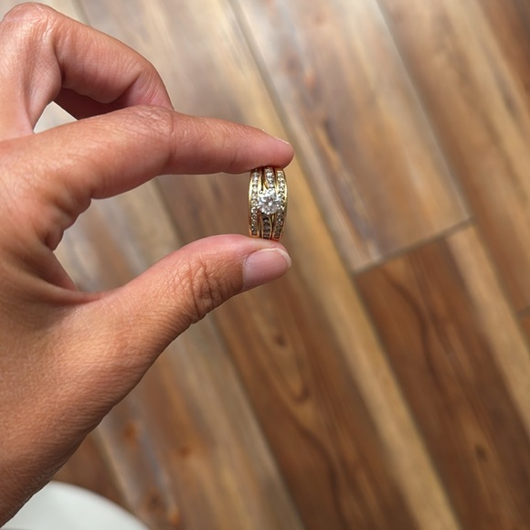 Kay Jewelers Gold Ring with Diamonds - Picture 4 of 11